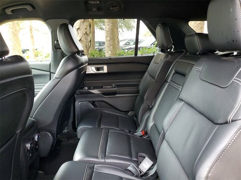 Used 2020 Ford Explorer ST w/ ST Street Pack image 11