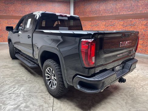 Used 2023 GMC Sierra 1500 AT4 w/ AT4 Premium Package AWD/4WD image 2