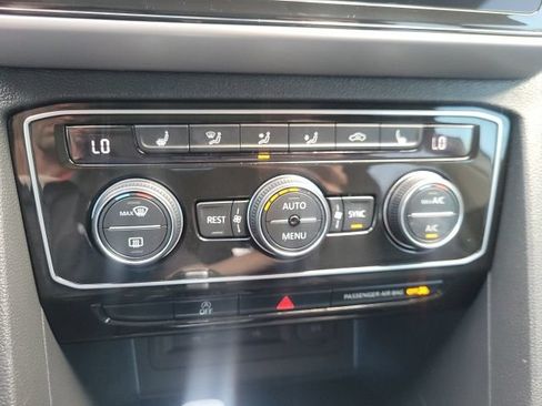 Used 2023 Volkswagen Atlas SEL R-Line AWD/4WD image 18