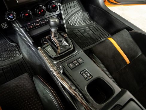 Used 2023 Toyota GR86 10th Anniversary SE image 16