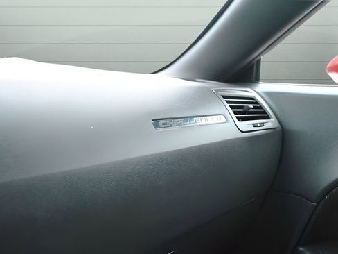 Used 2009 Dodge Challenger R/T RWD image 8