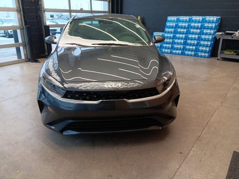 Used 2023 Kia Forte LXS image 3