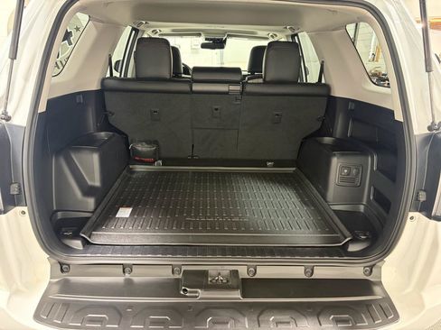 Used 2024 Toyota 4Runner TRD Off-Road Premium w/ Moonroof Package AWD/4WD image 20