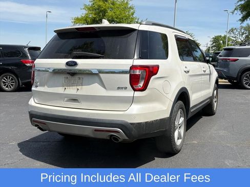 Used 2017 Ford Explorer XLT w/ Equipment Group 201A AWD/4WD image 6