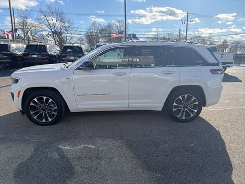 Used 2024 Jeep Grand Cherokee Overland w/ Trailer Tow Package image 18