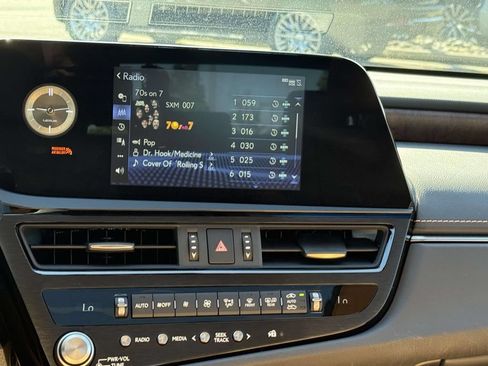 Used 2022 Lexus ES 350 w/ Premium Package FWD image 10