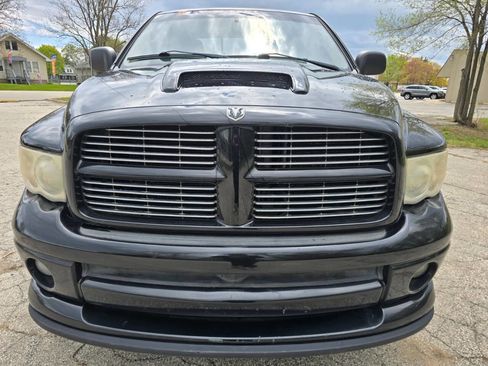 Used 2004 Dodge Ram 1500 Truck SLT w/ Sport Appearance Group AWD/4WD image 2