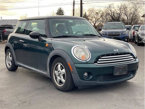Used 2010 MINI Cooper Hardtop image 4