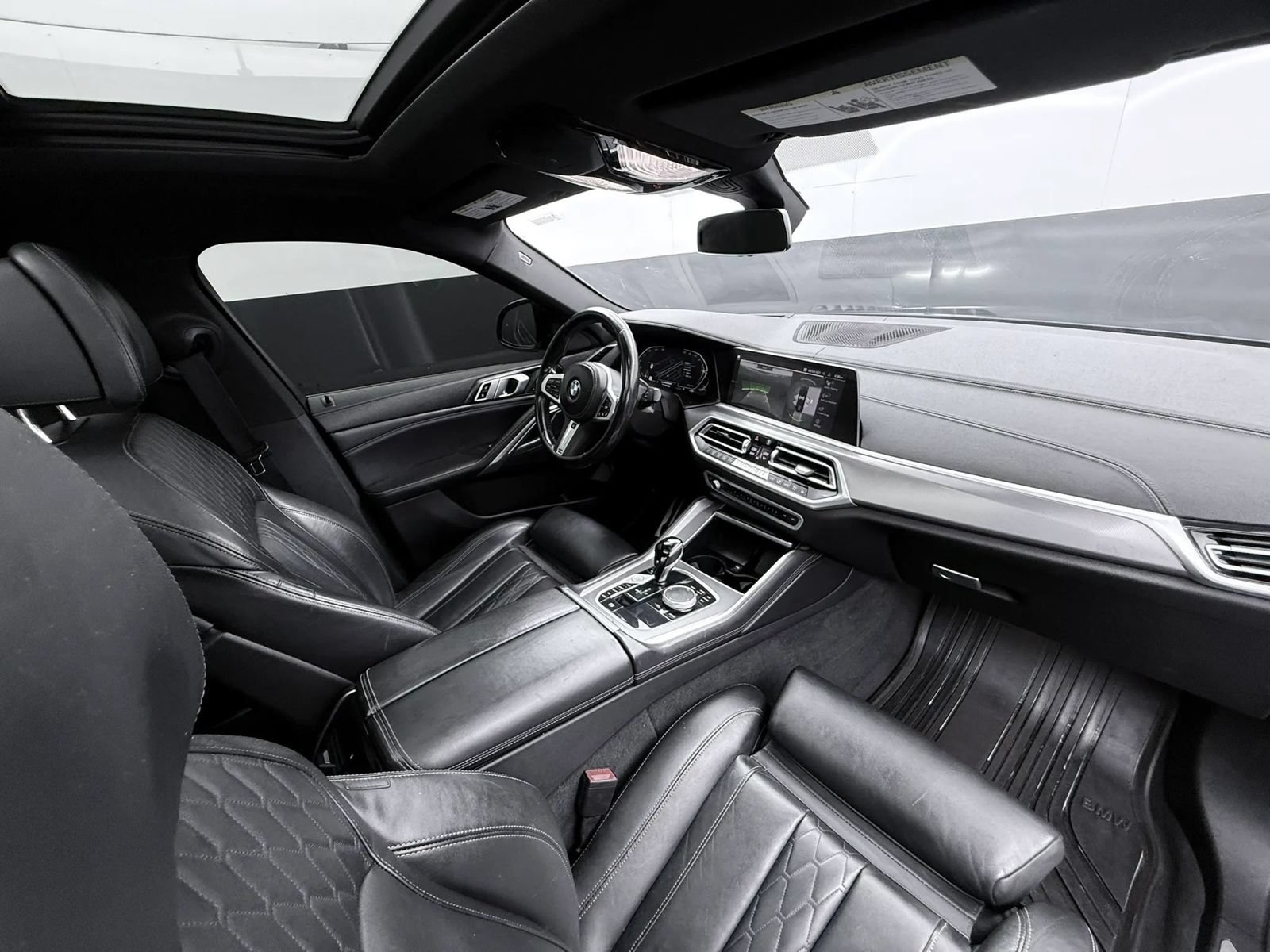 Used 2023 BMW X6 xDrive40i w/ M Sport Package AWD/4WD image 13