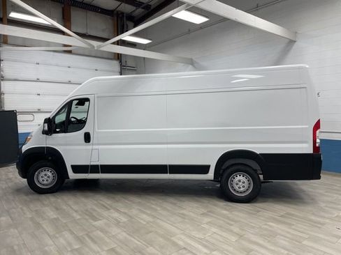 New 2024 RAM ProMaster 3500 w/ Convenience Group image 17