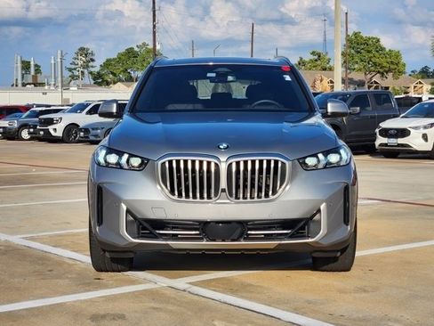 Used 2025 BMW X5 xDrive40i w/ Premium Package image 2