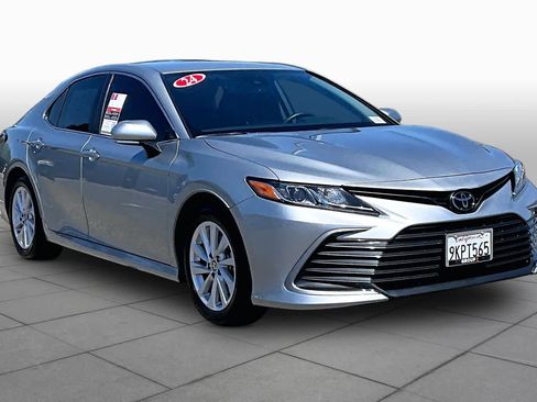 Used 2024 Toyota Camry LE w/ Convenience Package FWD image 2