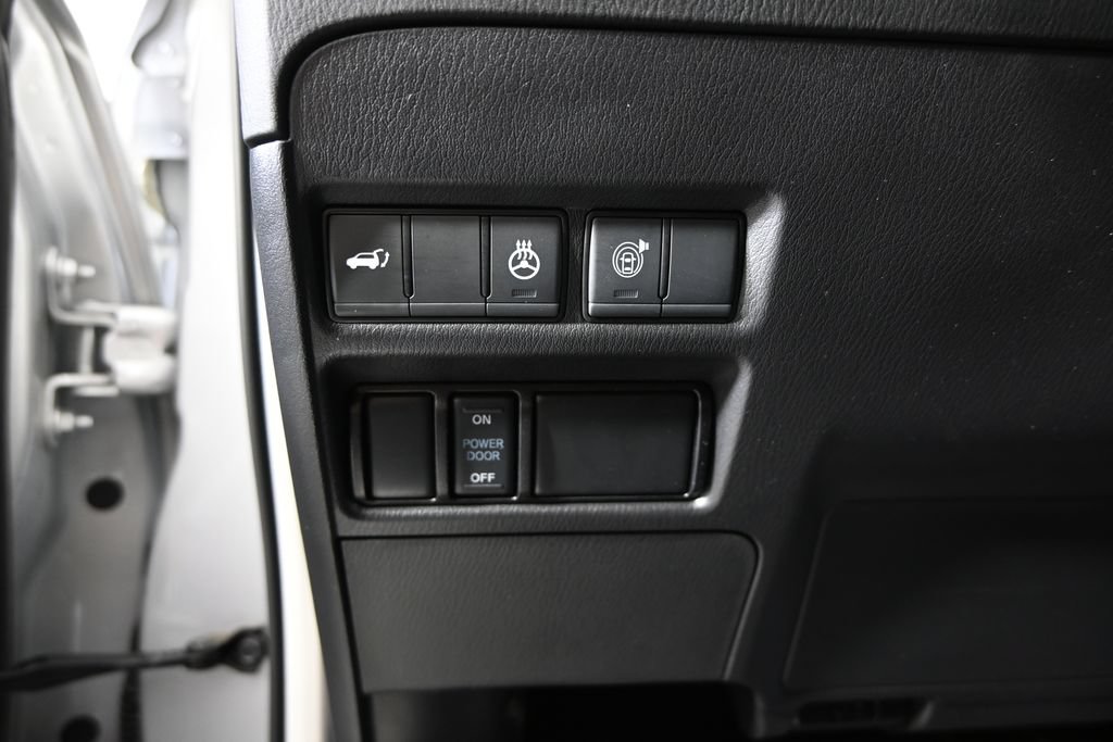 Used 2024 Nissan Armada Platinum w/ Captain's Chairs Package AWD/4WD image 25