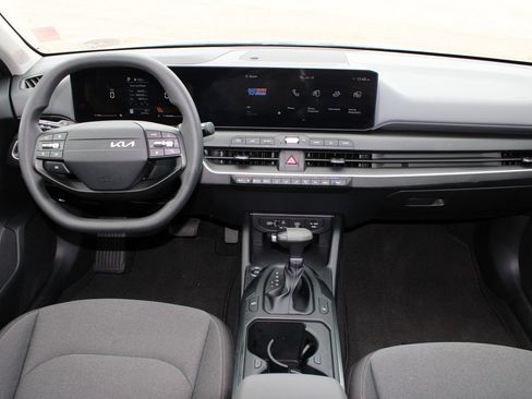 Used 2025 Kia K4 FWD image 7