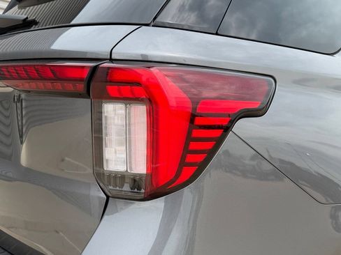 New 2026 Ford Explorer Active w/ Active Comfort Package RWD image 8