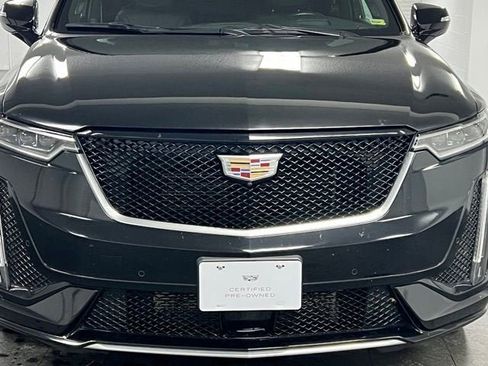 Certified 2023 Cadillac XT6 Sport w/ Platinum Package AWD/4WD image 9