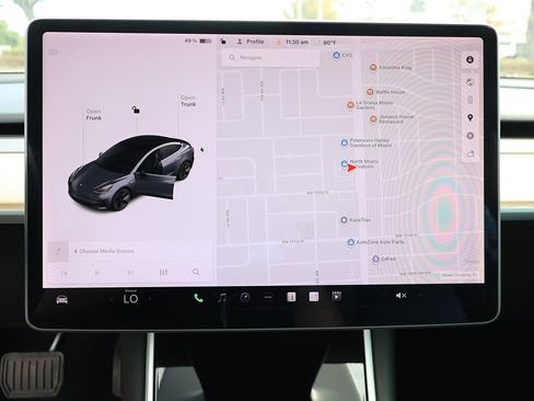 Used 2018 Tesla Model 3 Mid Range image 45