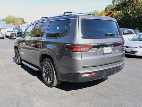 Used 2022 Jeep Wagoneer Series III w/ Convenience Group I image 5