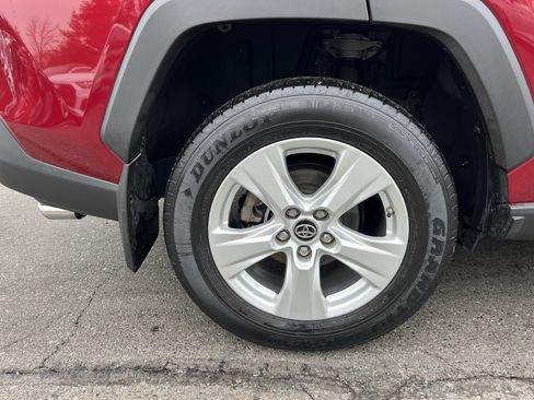 Used 2019 Toyota RAV4 XLE image 10