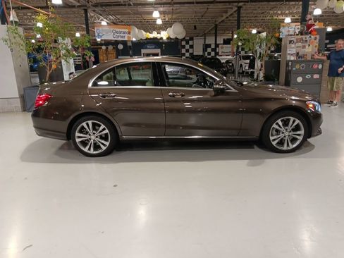 Used 2015 Mercedes-Benz C 300 4MATIC Sedan image 11