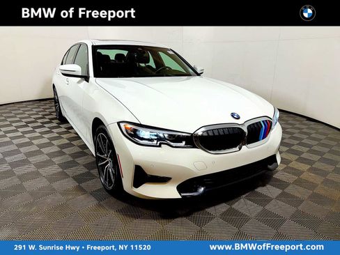 Certified 2022 BMW 330i xDrive 330i xDrive w/ Driving Assistance Package image 1