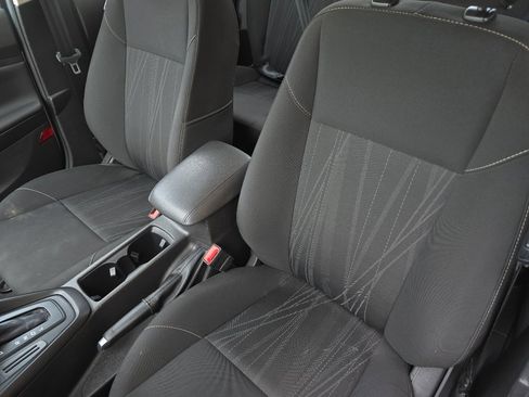 Used 2018 Ford Focus SE FWD image 22