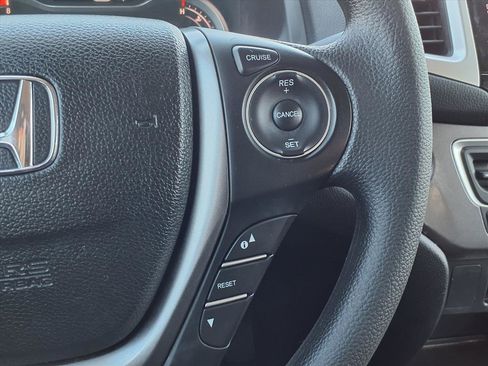 Certified 2017 Honda Pilot EX image 15