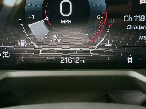 Used 2025 GMC Acadia Elevation image 19