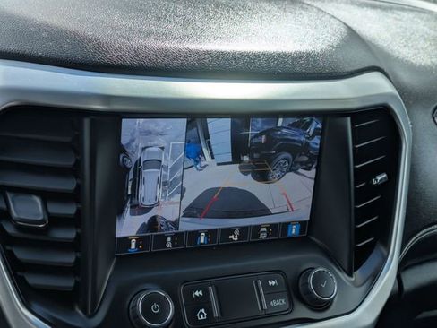 Used 2023 GMC Acadia SLT w/ Elevation Edition image 22