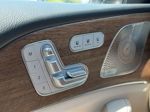 Used 2025 Mercedes-Benz GLS 450 4MATIC image 28