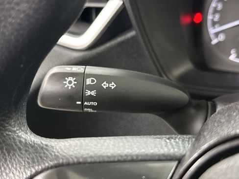 Used 2022 Toyota Corolla LE image 36