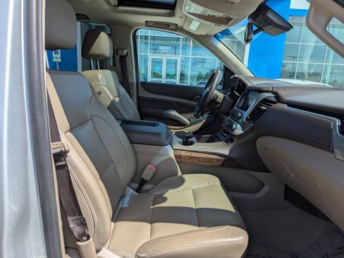 Certified 2020 Chevrolet Suburban LT AWD/4WD image 45