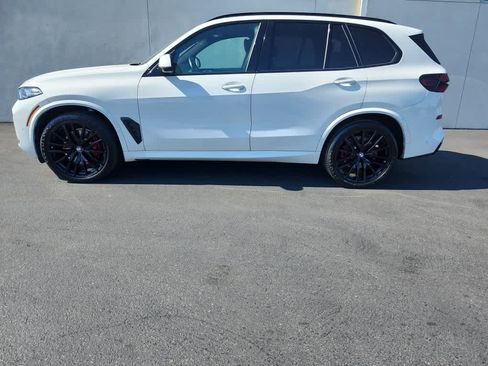 Used 2024 BMW X5 xDrive40i w/ M Sport Package AWD/4WD image 4