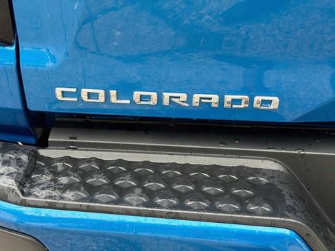 Used 2024 Chevrolet Colorado LT w/ LT Convenience Package RWD image 11