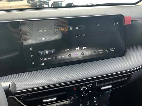 New 2025 Nissan Kicks SR image 13