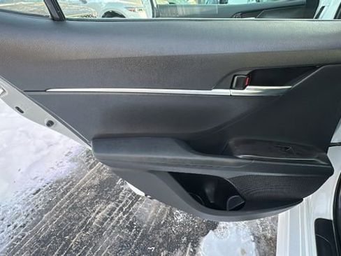 Used 2021 Toyota Camry SE image 28