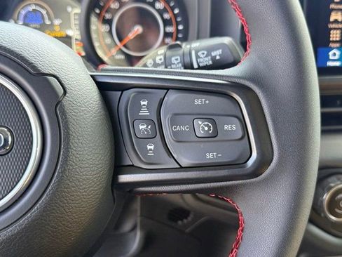 New 2024 Jeep Wrangler Unlimited Rubicon w/ Technology Group image 22