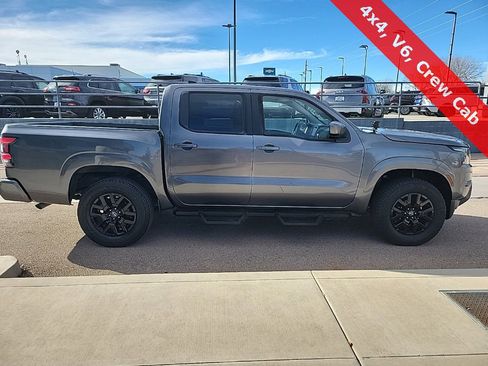 Used 2022 Nissan Frontier SV image 8