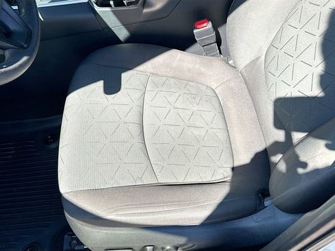 Used 2023 Toyota RAV4 XLE FWD image 35