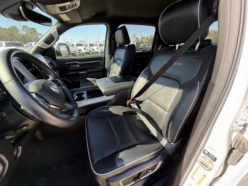 Used 2024 RAM 1500 Laramie image 27