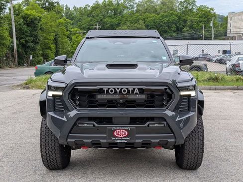Used 2025 Toyota Tacoma TRD Pro w/ Tow Tech Package AWD/4WD image 10