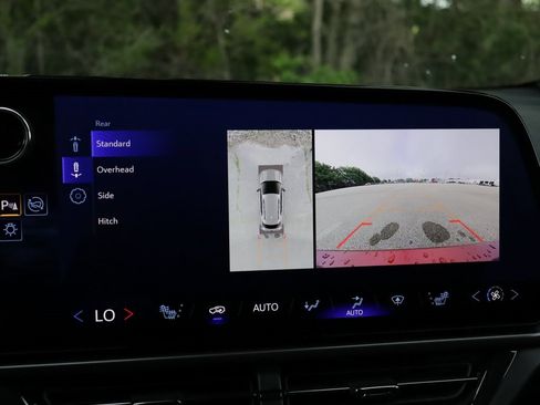 Used 2024 Chevrolet Equinox EV RS image 20