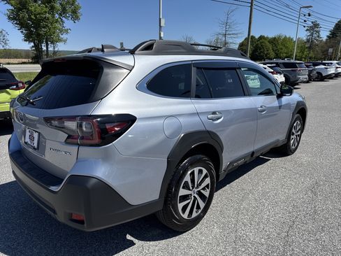 Used 2025 Subaru Outback Premium AWD/4WD image 23