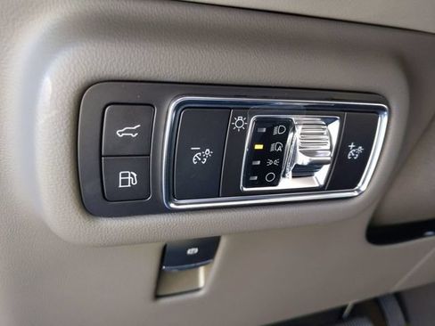 Certified 2024 Lincoln Nautilus Reserve AWD/4WD image 31