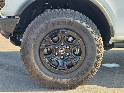 Used 2023 Ford Bronco Wildtrak AWD/4WD image 24
