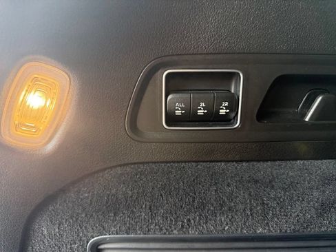 Used 2022 Mercedes-Benz GLS 450 4MATIC image 23