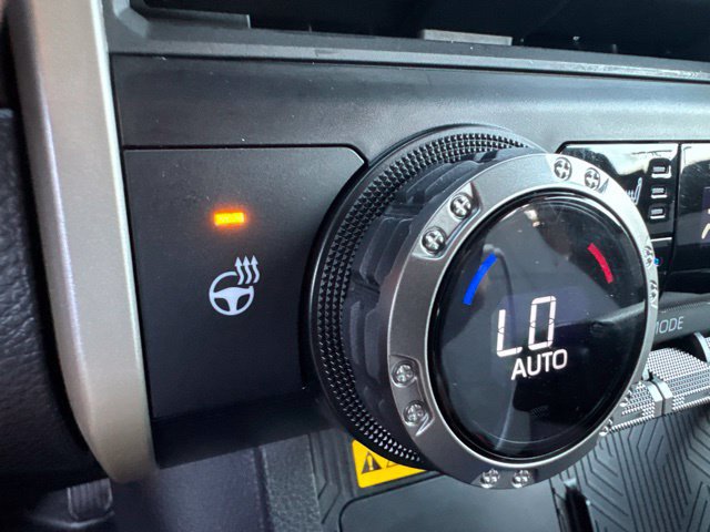 Used 2024 Toyota Tacoma Limited w/ Limited Package (LT) AWD/4WD image 14