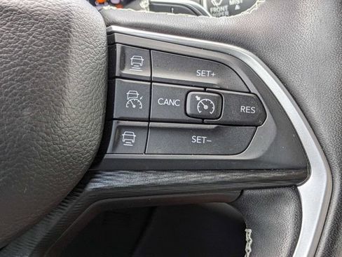 Used 2024 Jeep Grand Cherokee Laredo X w/ Luxury Tech Group I AWD/4WD image 30