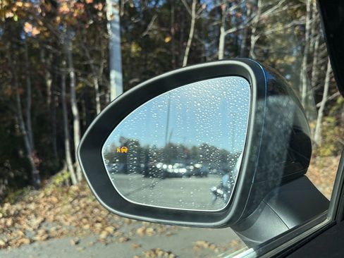 Certified 2023 Buick Envision Avenir image 38