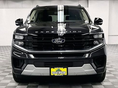 Used 2025 Ford Expedition Max Platinum w/ Driver's Package AWD/4WD image 4